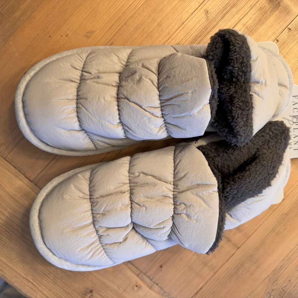 Faceplant Dreams Puffer Slippers Size 7/8 Medium Gray Cozy Plush Indoor Shoes - Picture 3 of 13